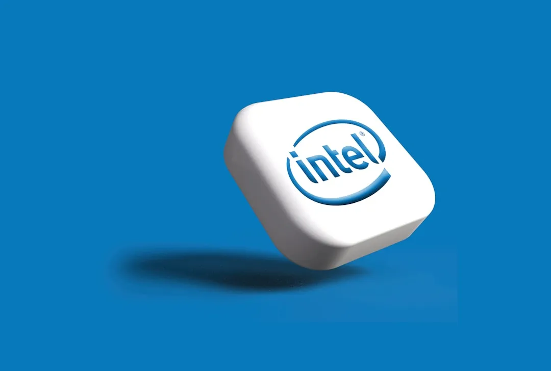 Intel’in yeni 18A EUV sisteminde deformasyonu canlı düzeltme çılgınlığı