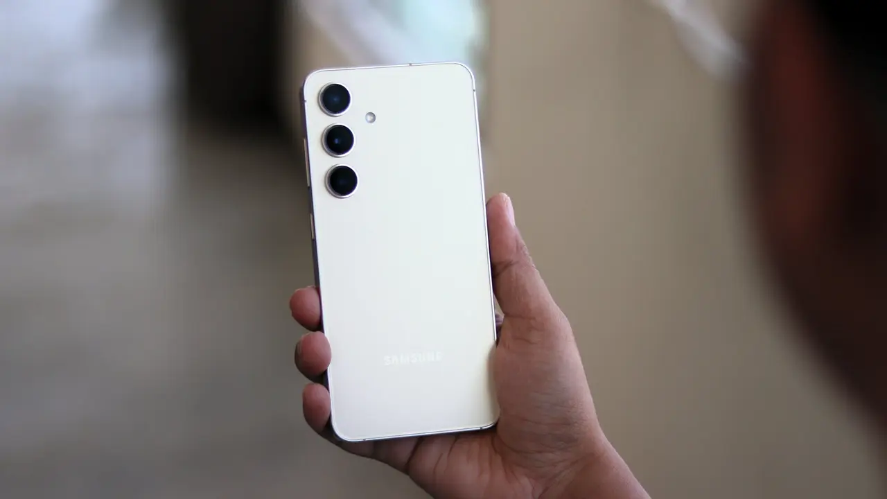Galaxy S24’te Kritik Güvenlik Güncellemesi Yayınlandı: Yeni Özellikler ve Kurulum Rehberi