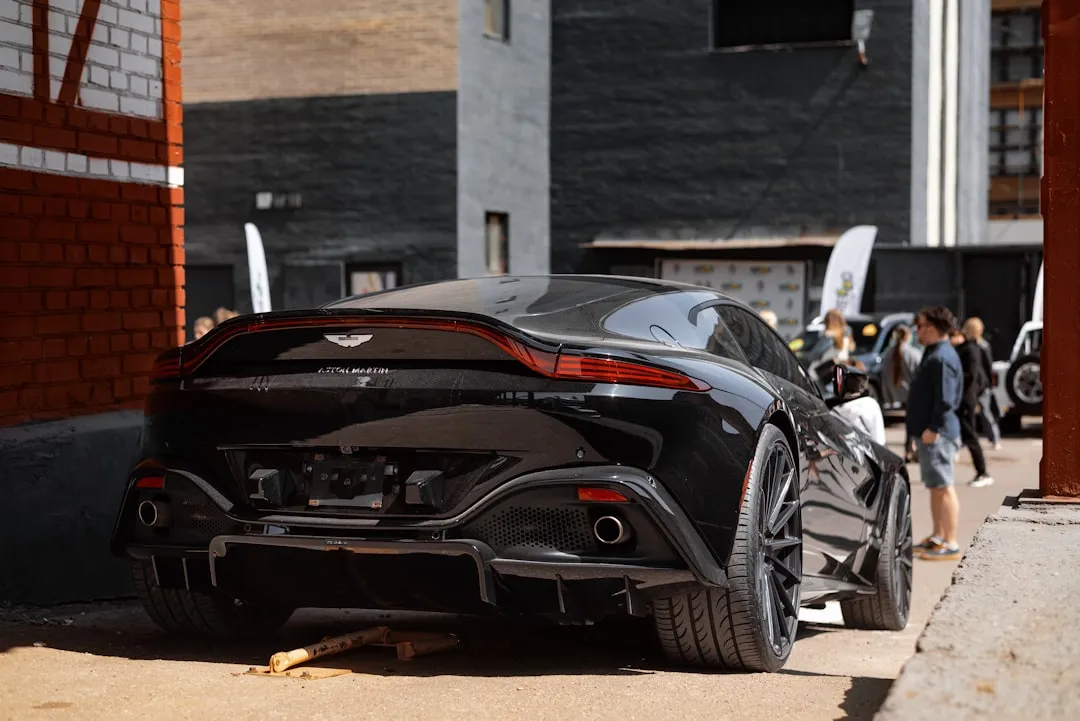 Aston Martin’in Modern Warfare 4 İçin Tasarladığı Tank Görünümlü SUV, Otomotiv ve Oyun Dünyasını Nasıl Birlestiriyor?