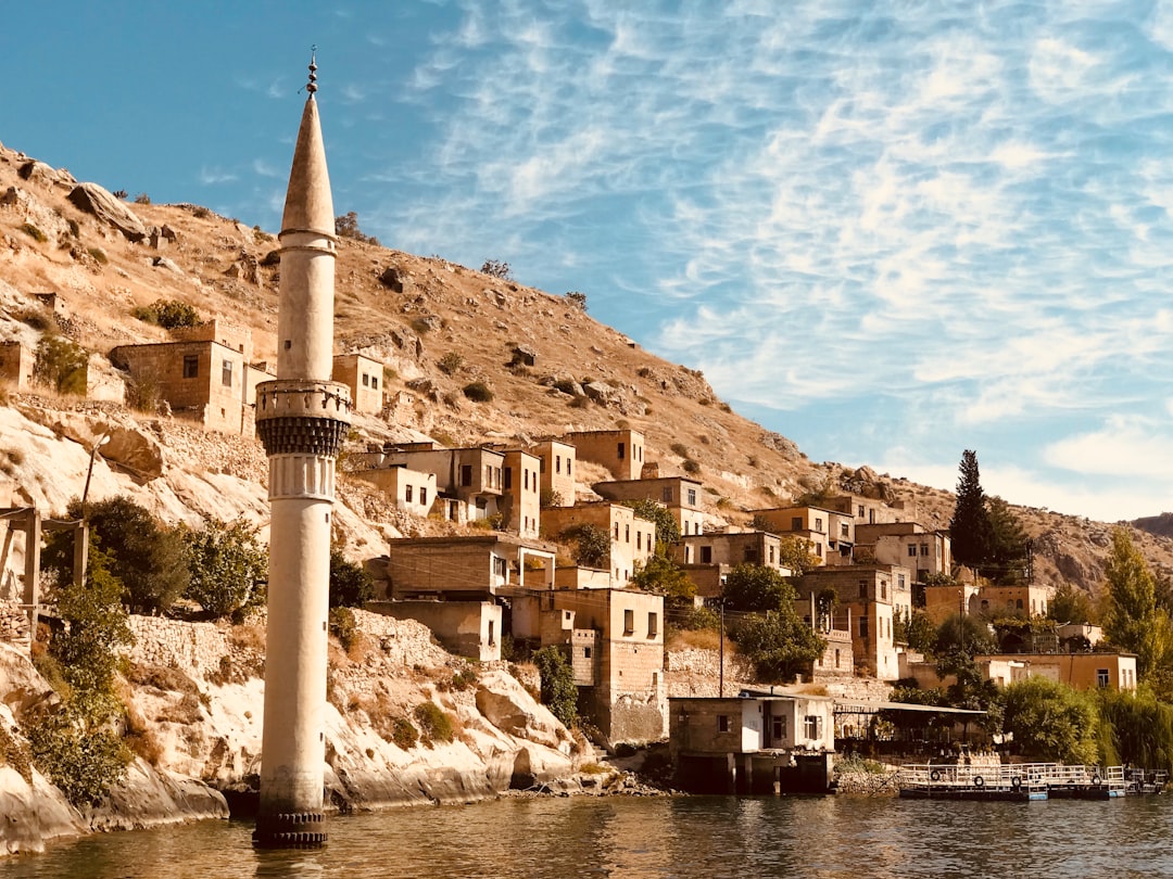 Turkiye'nin Enerji Krizi: Nedir, Nedenleri ve Cozumleri